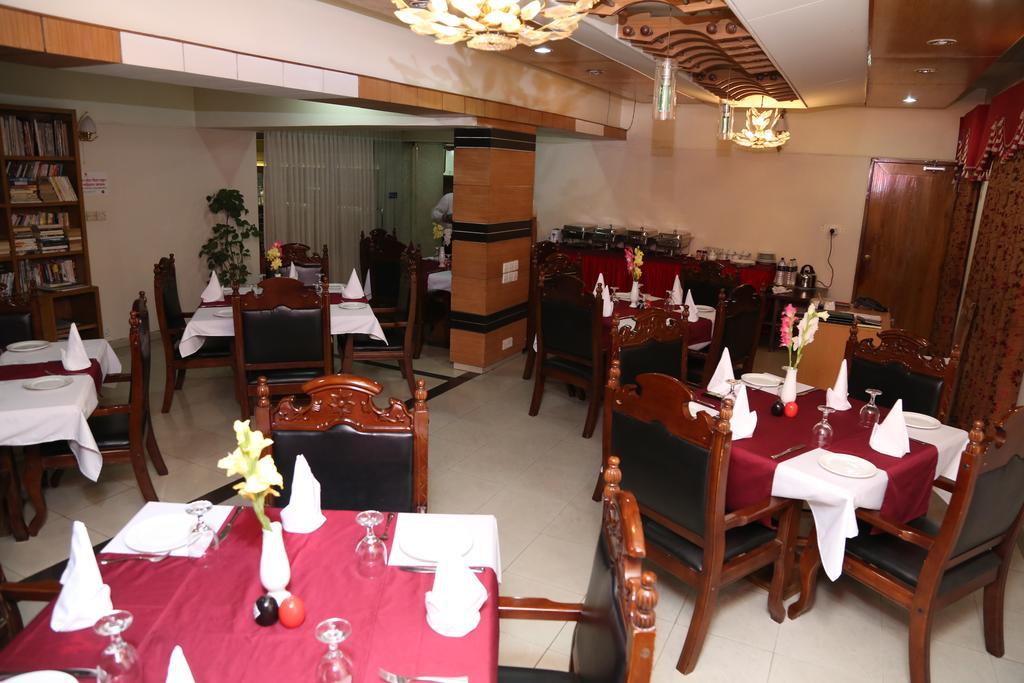 Hotel Golden Deer Dhaka Eksteriør billede